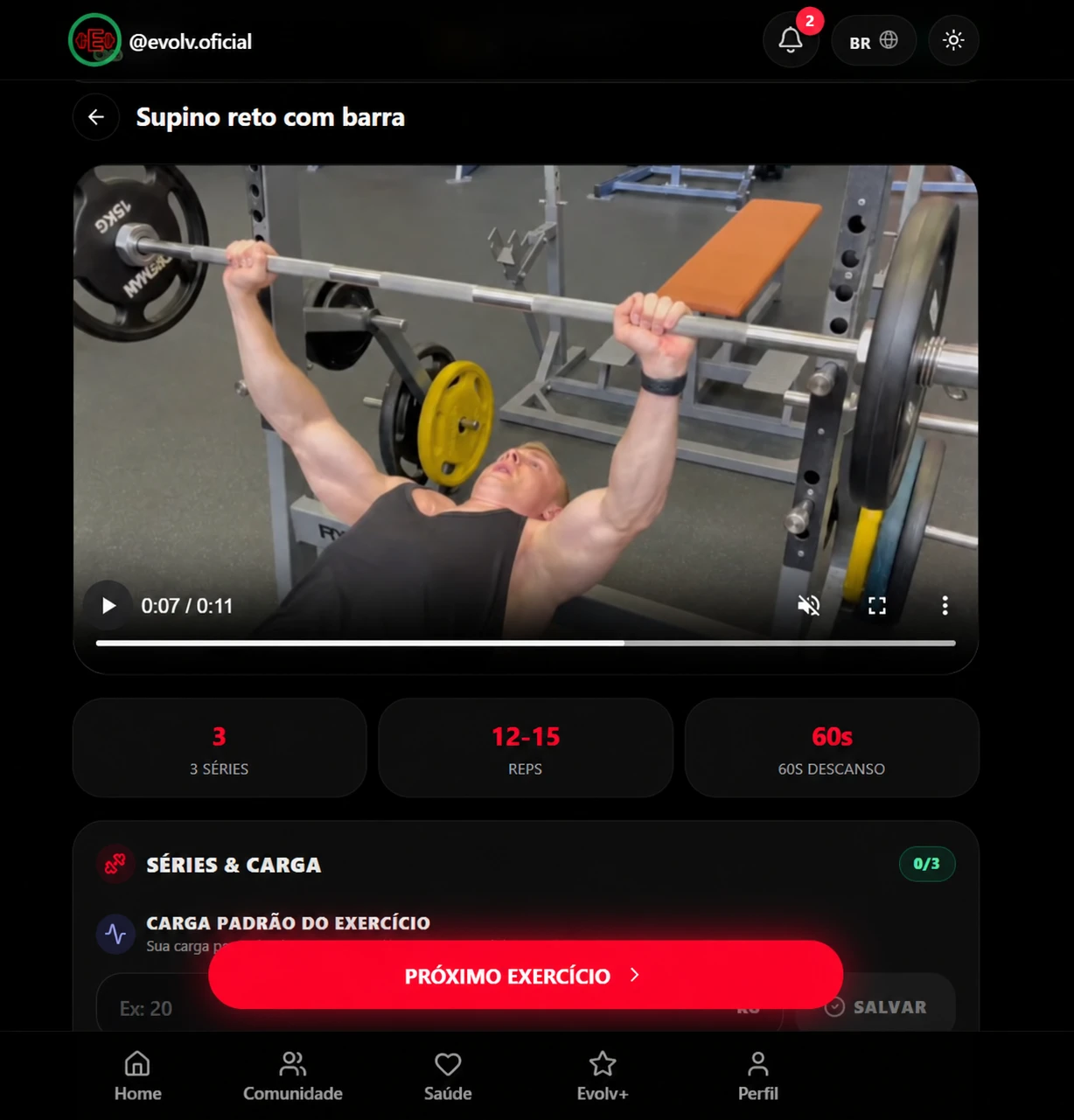 Tela do EVOLV com a execução do supino, séries, repetições e descanso